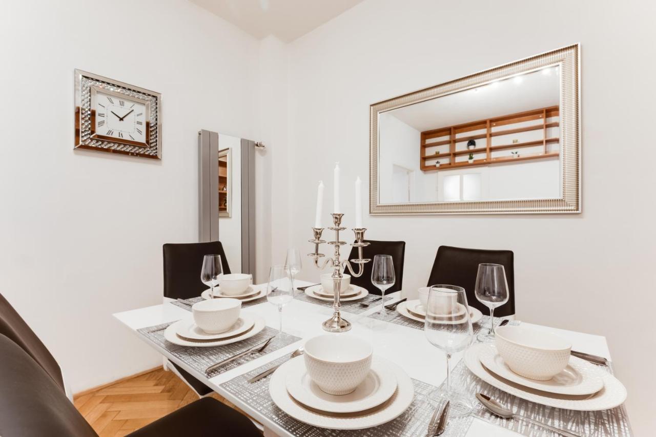 Exclusive Riverside Apartment In The Heart Of Prague Praga Exterior foto
