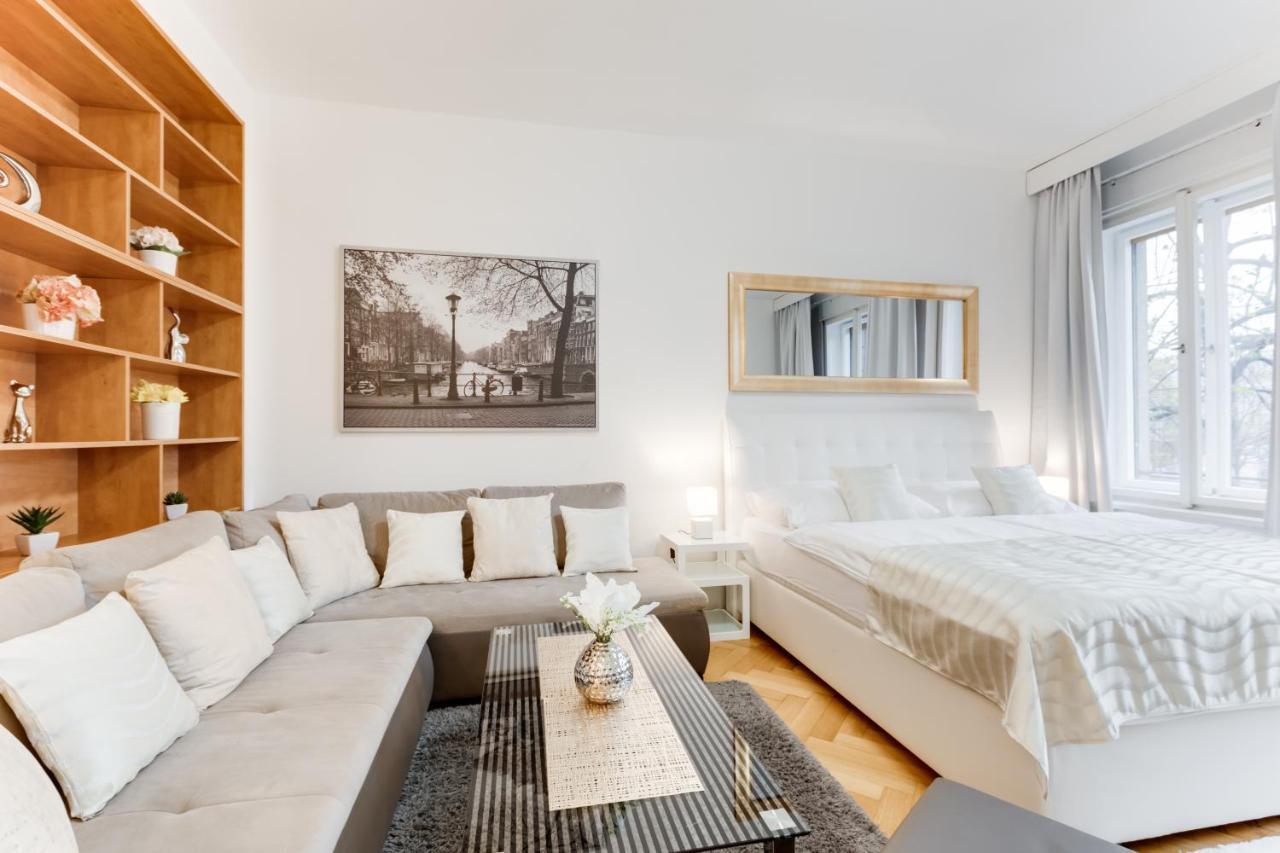 Exclusive Riverside Apartment In The Heart Of Prague Praga Exterior foto